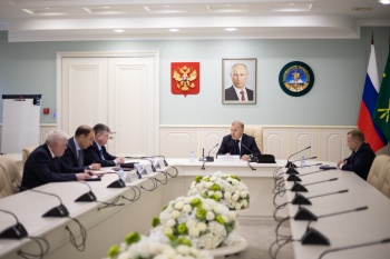 Мурат Кумпилов встретился с руководителем Упрдор «Черноморье» Максимом Тарасовым Мурат Кумпилов встретился с руководителем Упрдор «Черноморье» Максимом Тарасовым