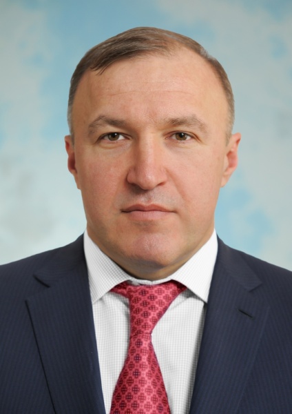 Мурат Кумпилов выразил соболезнования семьям погибших во время терактов в Дагестане.