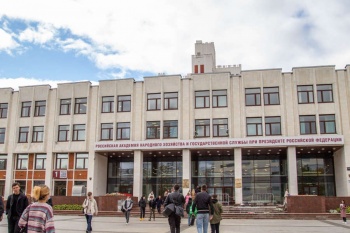 Врио губернатора пяти регионов России назначены выпускники «школы губернаторов»