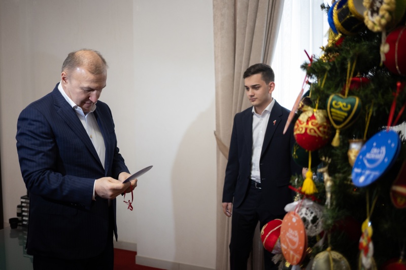 ����� �������� ������ ������� � ����� ����� �������