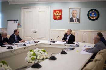 Глава республики обсудил с руководителем УПРДОР «Черноморье» дальнейшее развитие дорожной отрасли в республике Глава республики обсудил с руководителем УПРДОР «Черноморье» дальнейшее развитие дорожной отрасли в республике